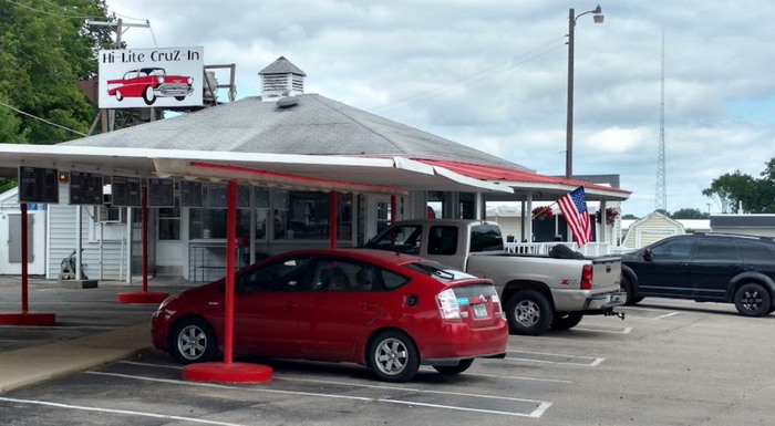 Hi-Lite Drive-In Restaurant - Photo From Web (newer photo)